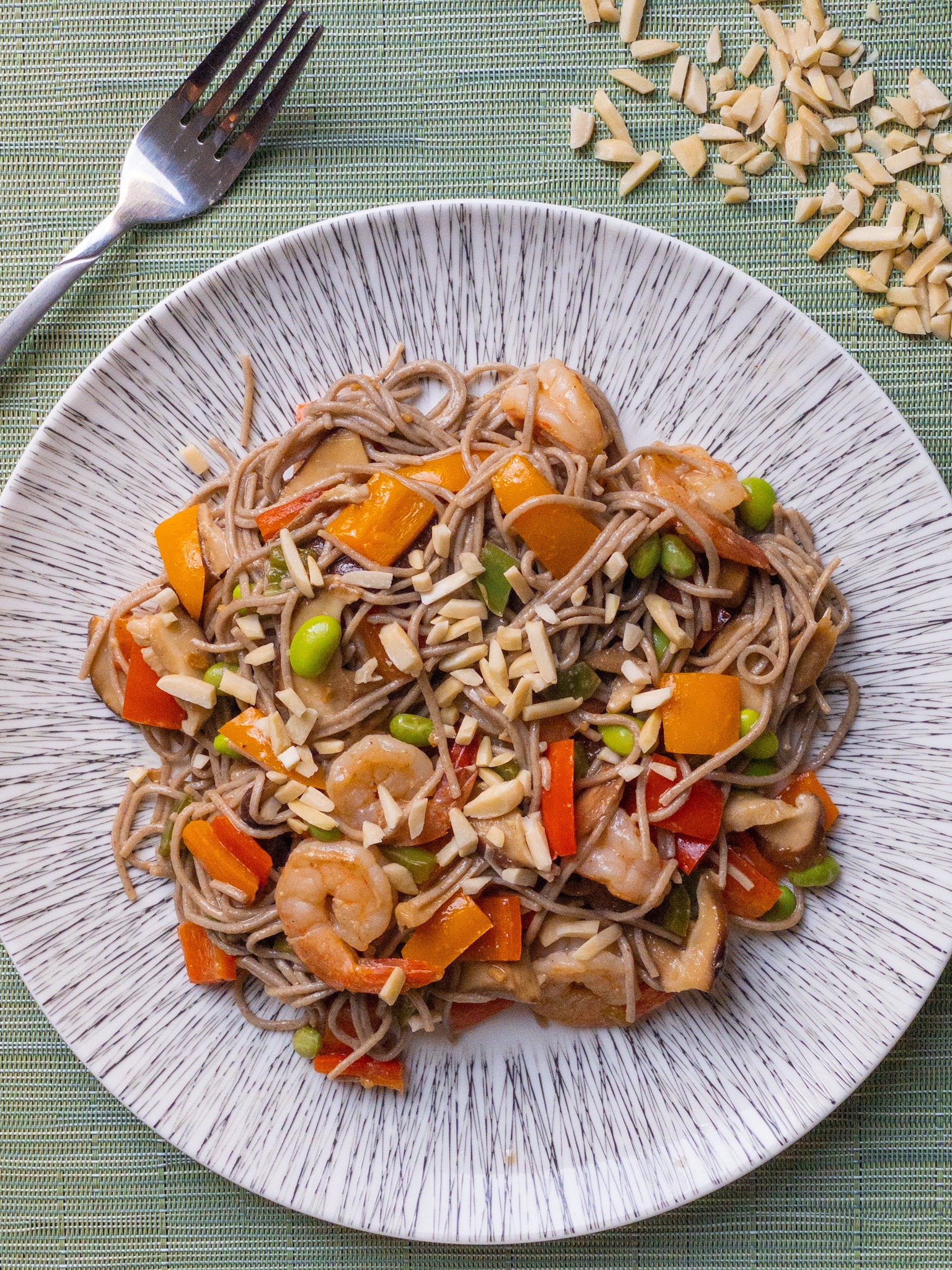 soba noodles with vegetables and shrimp